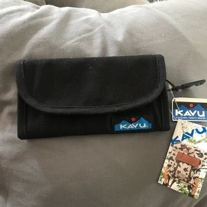 Black Kavu wallet